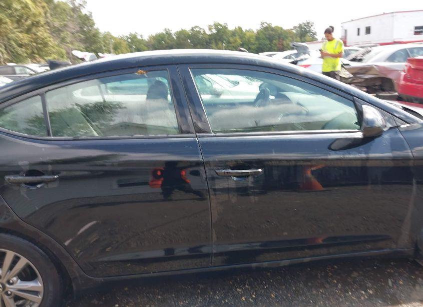 Photo 13 of 2017 Hyundai Elantra SE (VIN 5NPD84LF0HH000841)