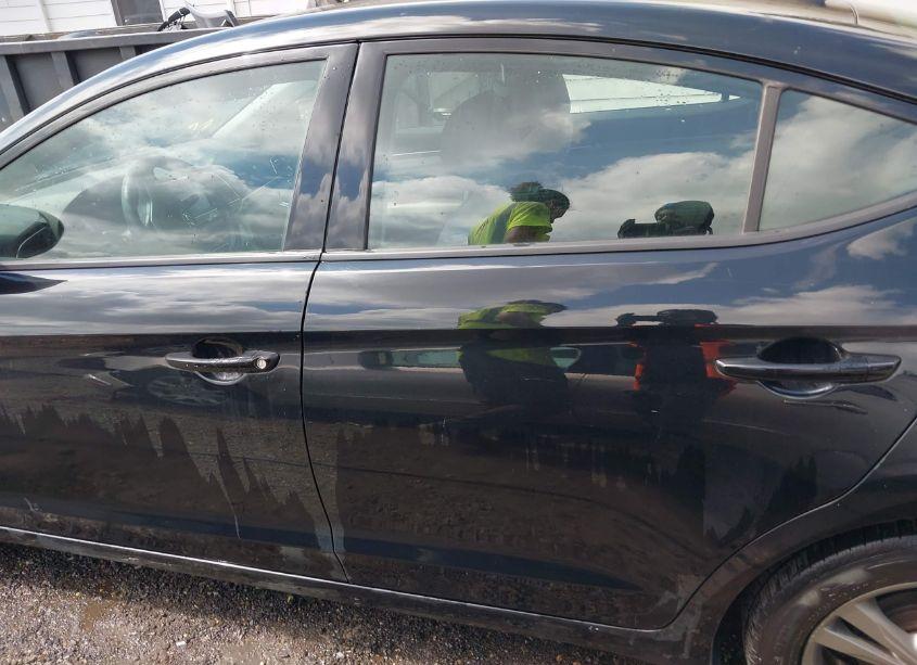 Photo 14 of 2017 Hyundai Elantra SE (VIN 5NPD84LF0HH000841)