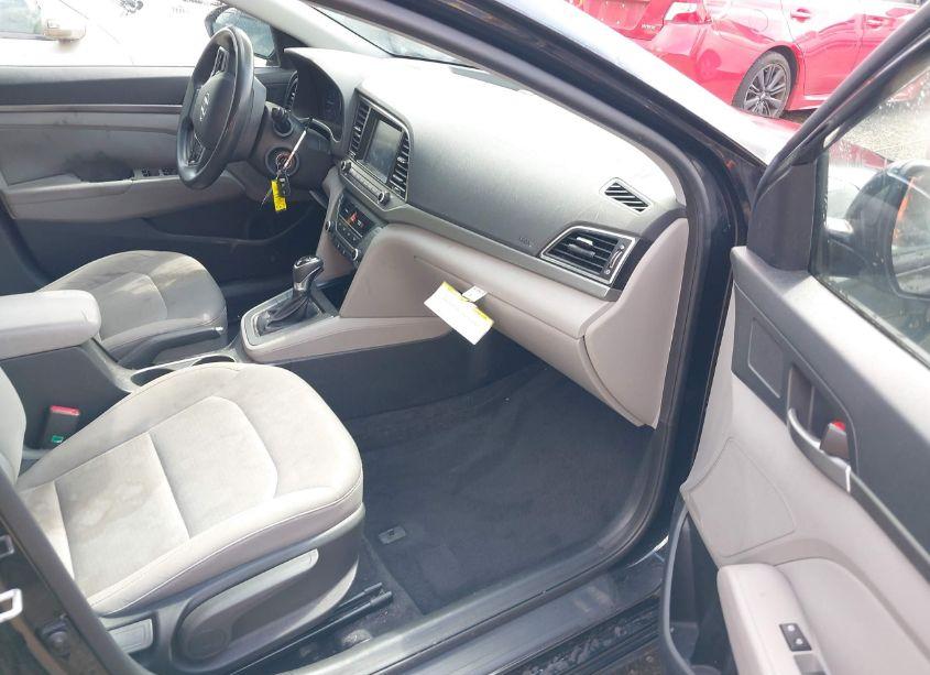 Photo 5 of 2017 Hyundai Elantra SE (VIN 5NPD84LF0HH000841)