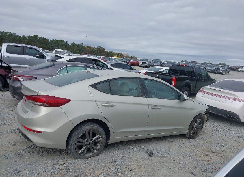 Photo 13 of 2017 Hyundai Elantra SE (VIN 5NPD84LF0HH000886)