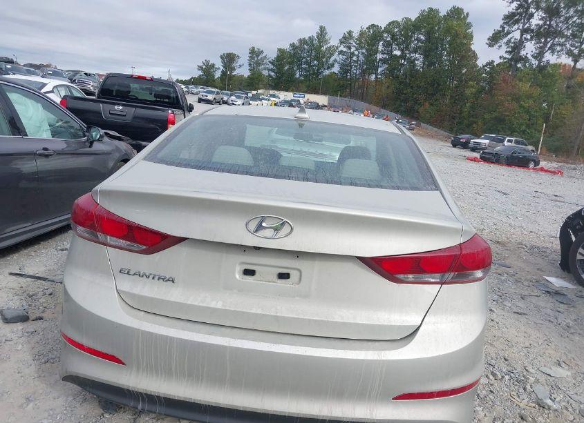 Photo 16 of 2017 Hyundai Elantra SE (VIN 5NPD84LF0HH000886)