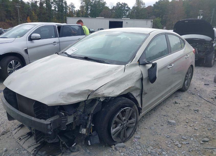 Photo 2 of 2017 Hyundai Elantra SE (VIN 5NPD84LF0HH000886)