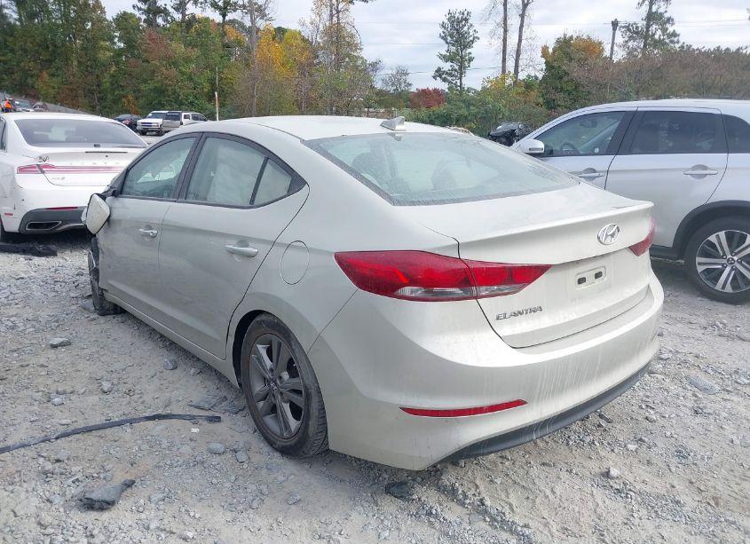 Photo 3 of 2017 Hyundai Elantra SE (VIN 5NPD84LF0HH000886)