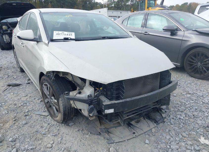 Photo 6 of 2017 Hyundai Elantra SE (VIN 5NPD84LF0HH000886)