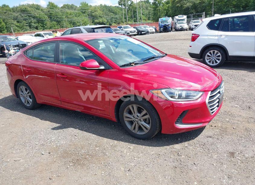 2017 Hyundai Elantra SE (VIN 5NPD84LF0HH001598) main photo