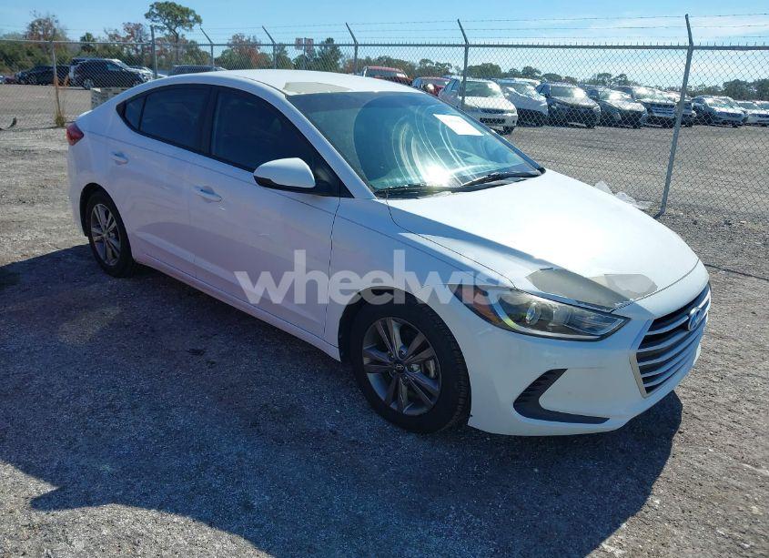 2017 Hyundai Elantra SE (VIN 5NPD84LF0HH001908) main photo
