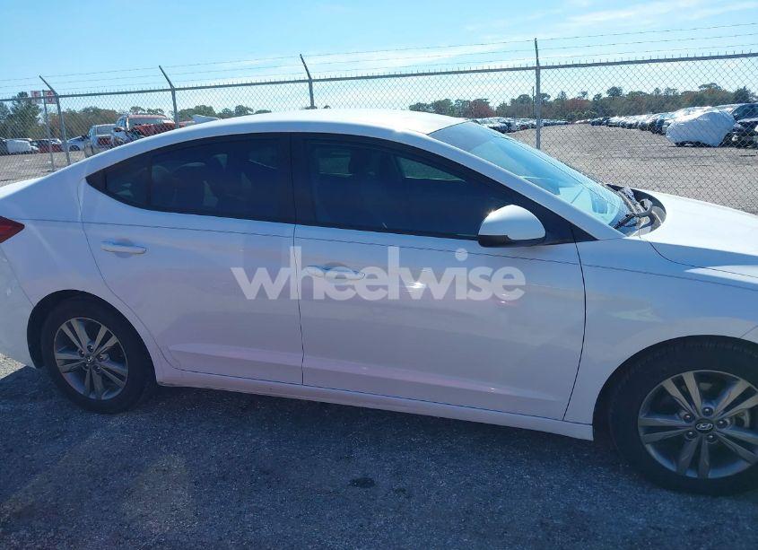 Photo 13 of 2017 Hyundai Elantra SE (VIN 5NPD84LF0HH001908)