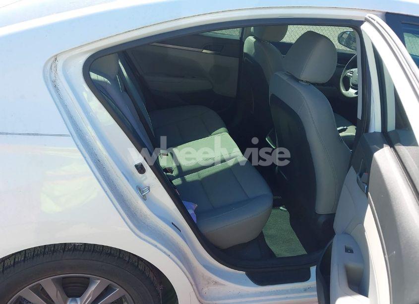 Photo 8 of 2017 Hyundai Elantra SE (VIN 5NPD84LF0HH001908)