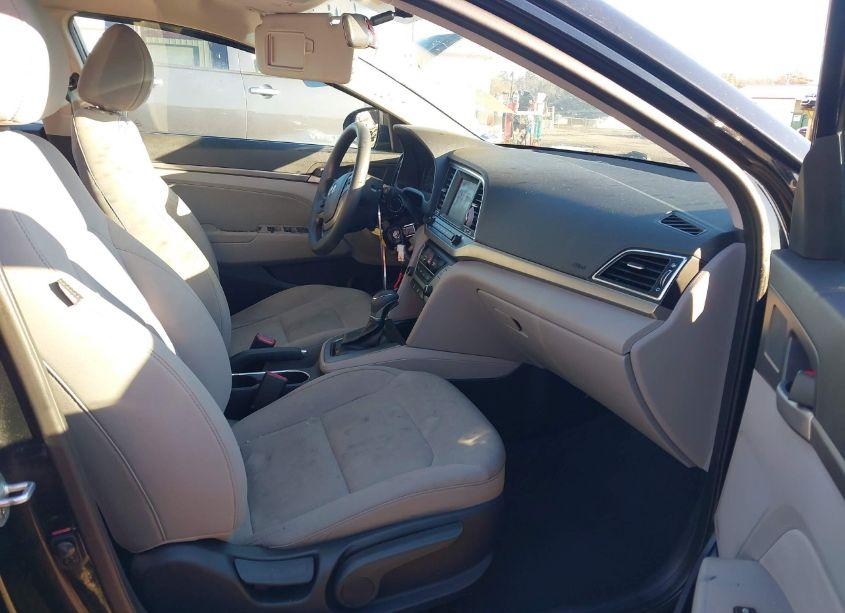 Photo 5 of 2017 Hyundai Elantra SE (VIN 5NPD84LF0HH002234)