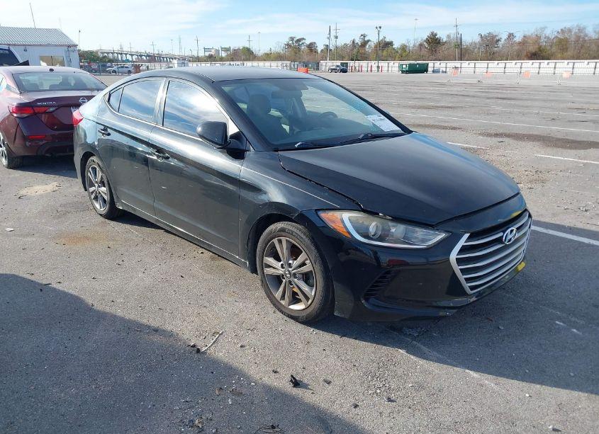 2017 Hyundai Elantra SE (VIN 5NPD84LF0HH005215) main photo