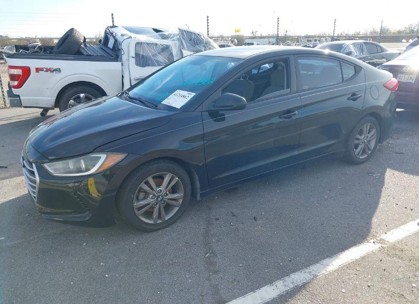 Photo 2 of 2017 Hyundai Elantra SE (VIN 5NPD84LF0HH005215)