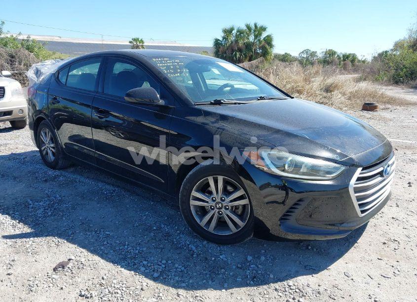 2017 Hyundai Elantra SE (VIN 5NPD84LF0HH008986) main photo