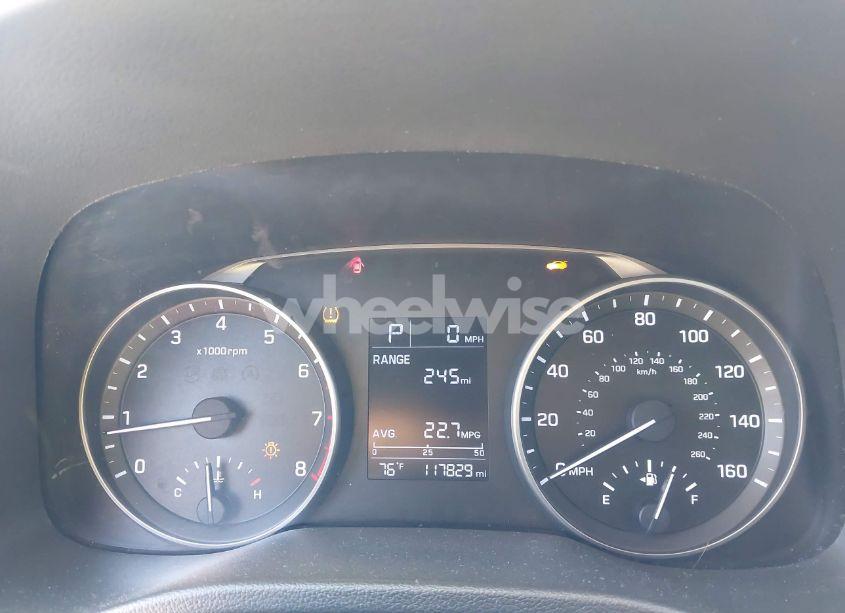 Photo 7 of 2017 Hyundai Elantra SE (VIN 5NPD84LF0HH008986)