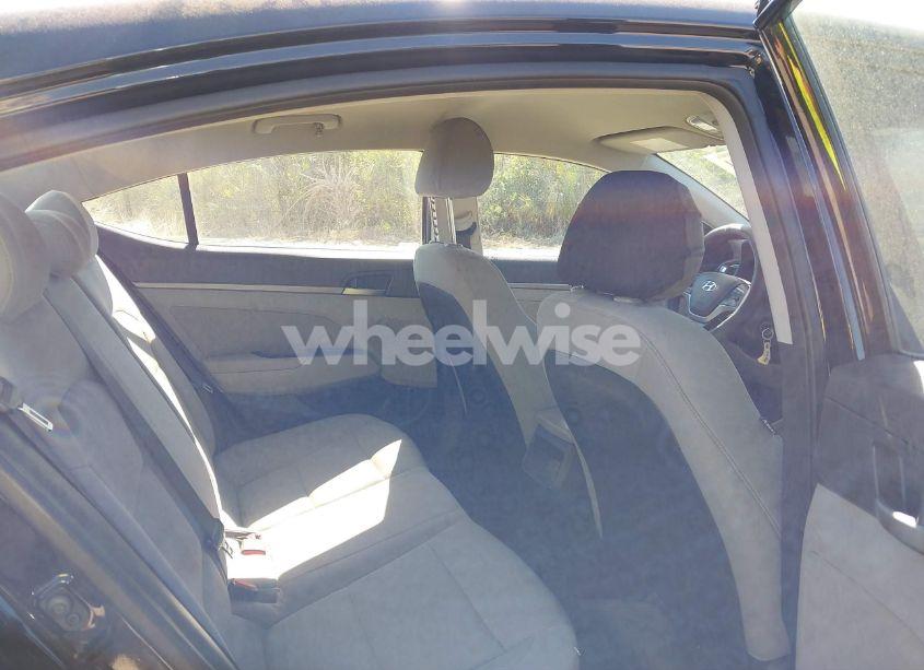 Photo 8 of 2017 Hyundai Elantra SE (VIN 5NPD84LF0HH008986)