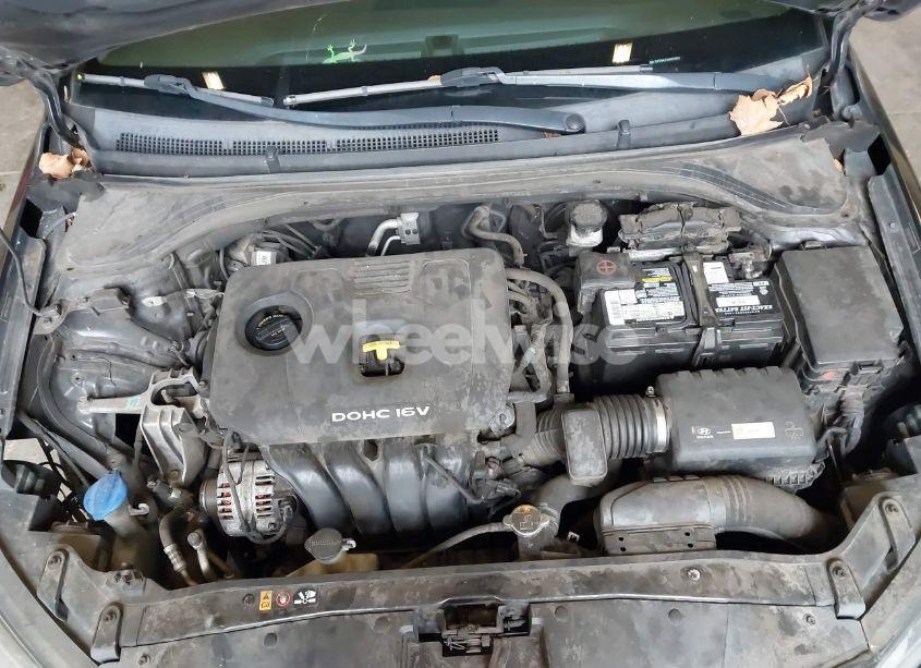 Photo 10 of 2017 Hyundai Elantra LIMITED (VIN 5NPD84LF0HH019910)