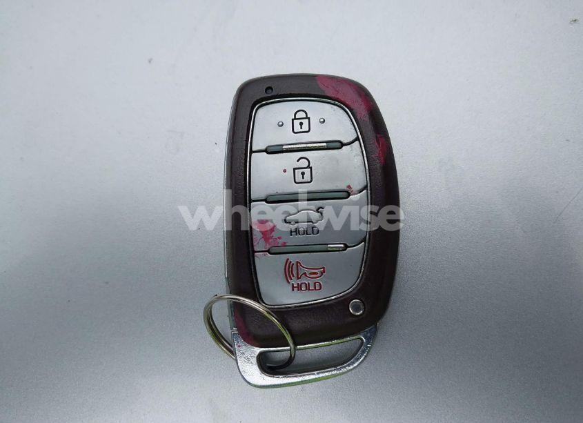 Photo 11 of 2017 Hyundai Elantra LIMITED (VIN 5NPD84LF0HH019910)