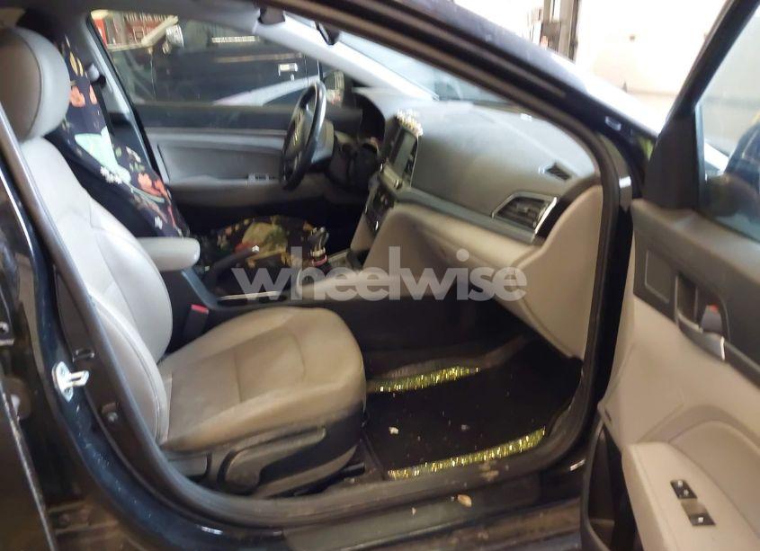 Photo 5 of 2017 Hyundai Elantra LIMITED (VIN 5NPD84LF0HH019910)