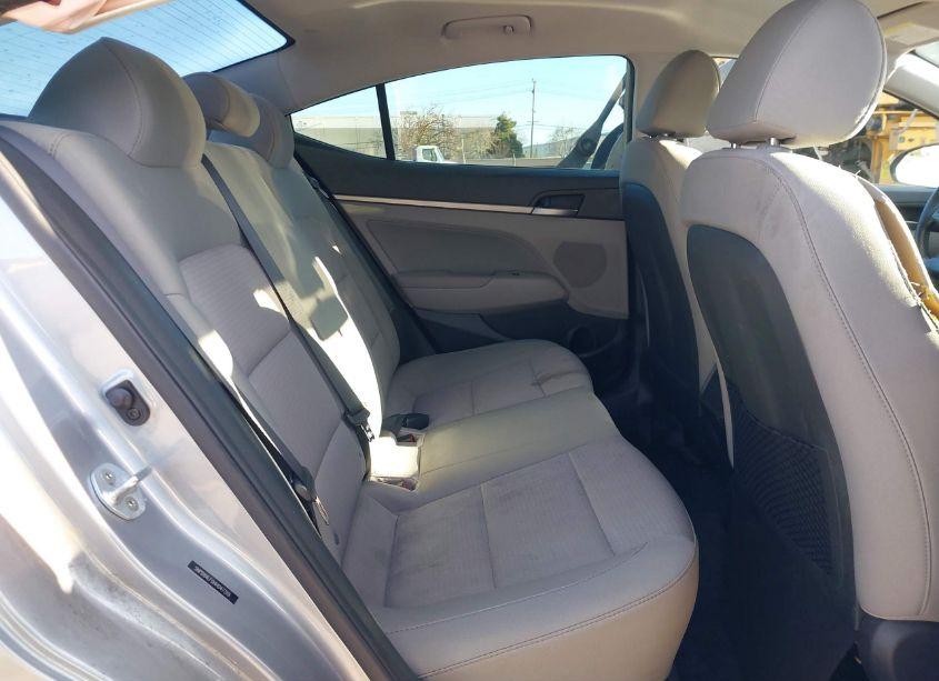 Photo 8 of 2017 Hyundai Elantra SE (VIN 5NPD84LF0HH047318)