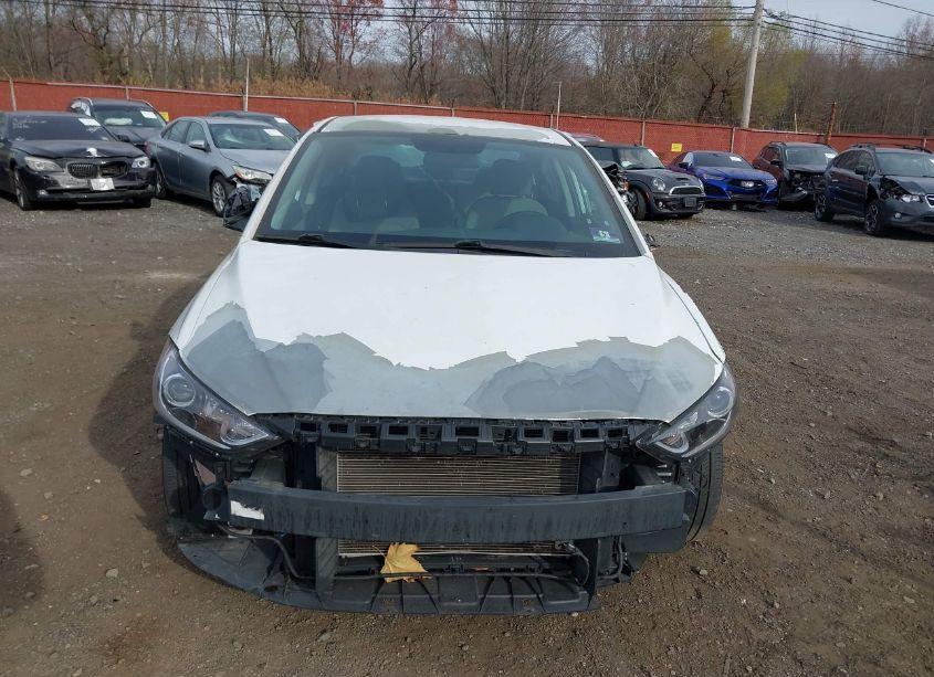 Photo 12 of 2017 Hyundai Elantra SE (VIN 5NPD84LF0HH052406)