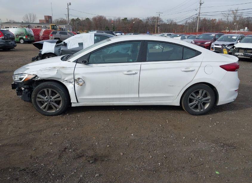 Photo 14 of 2017 Hyundai Elantra SE (VIN 5NPD84LF0HH052406)