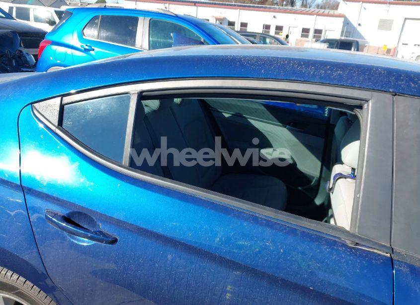 Photo 6 of 2017 Hyundai Elantra SE (VIN 5NPD84LF0HH060117)