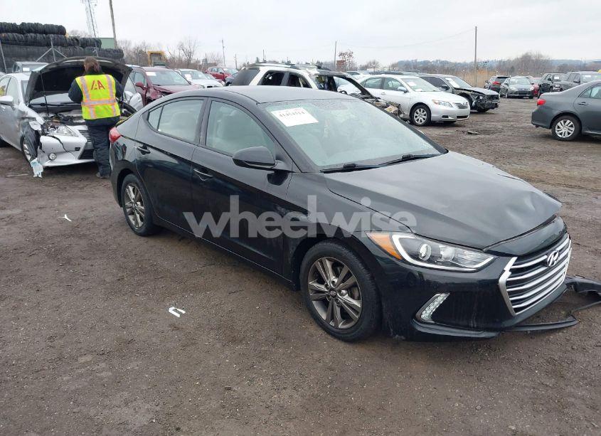 2017 Hyundai Elantra SE (VIN 5NPD84LF0HH063244) main photo