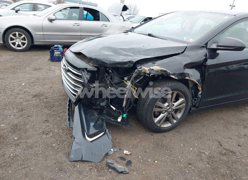 Photo 6 of 2017 Hyundai Elantra SE (VIN 5NPD84LF0HH063244)