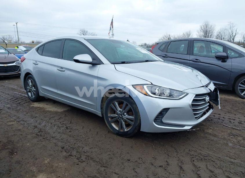 2017 Hyundai Elantra SE (VIN 5NPD84LF0HH068086) main photo