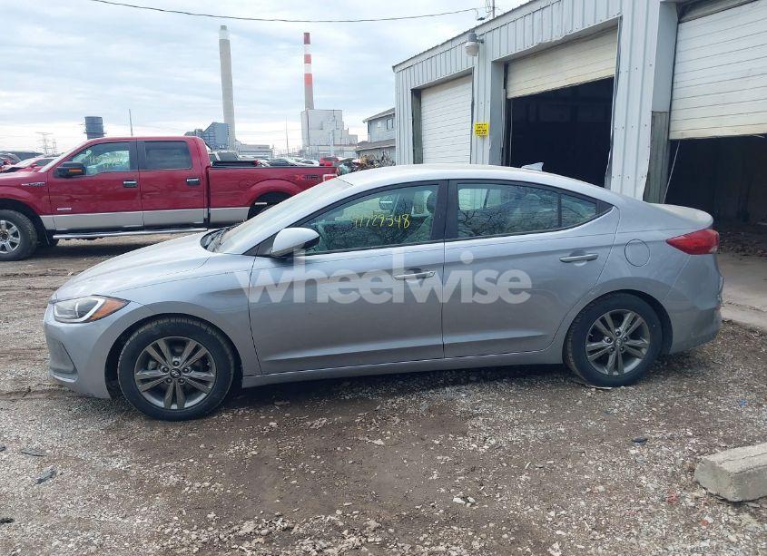 Photo 14 of 2017 Hyundai Elantra SE (VIN 5NPD84LF0HH069318)