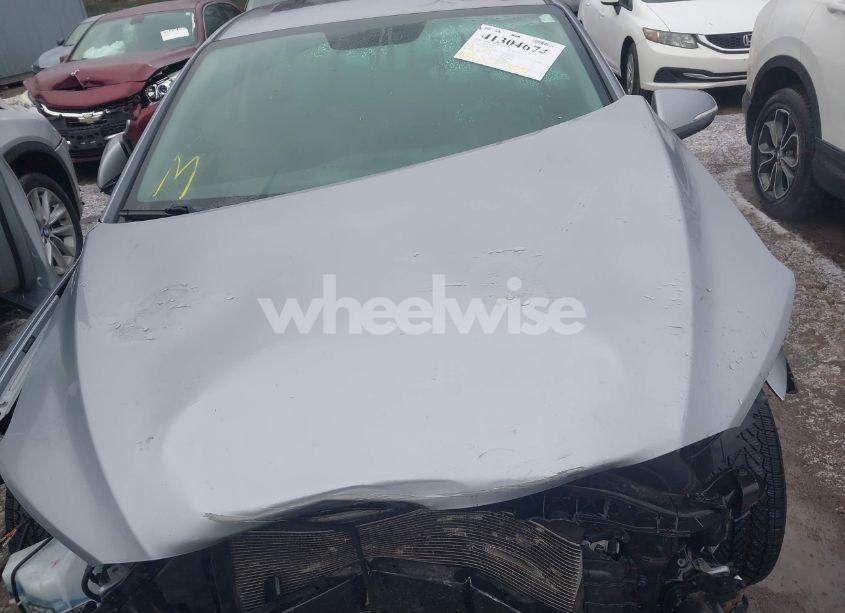 Photo 10 of 2017 Hyundai Elantra LIMITED (VIN 5NPD84LF0HH069898)