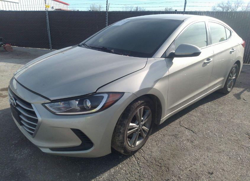 Photo 2 of 2017 Hyundai Elantra SE (VIN 5NPD84LF0HH075068)