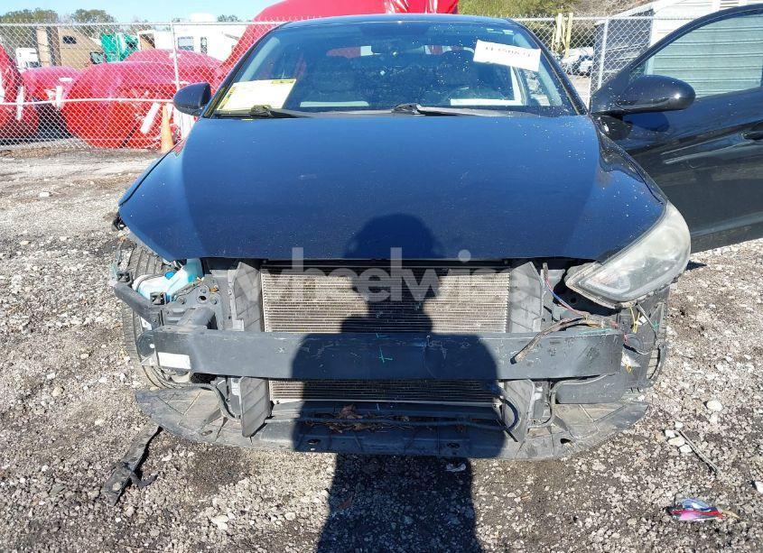 Photo 6 of 2017 Hyundai Elantra SE (VIN 5NPD84LF0HH087897)