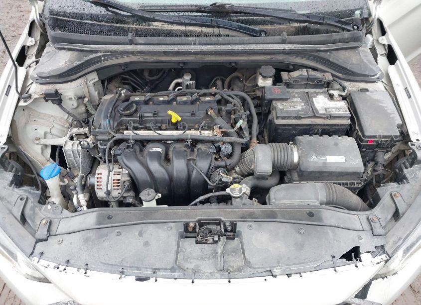 Photo 10 of 2017 Hyundai Elantra SE (VIN 5NPD84LF0HH096664)