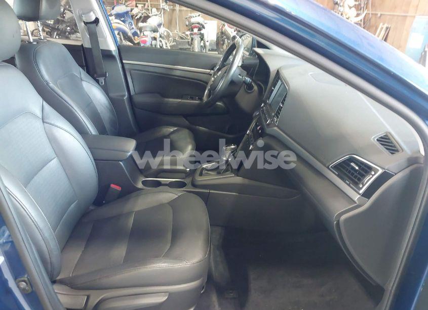 Photo 5 of 2017 Hyundai Elantra LIMITED (VIN 5NPD84LF0HH103287)