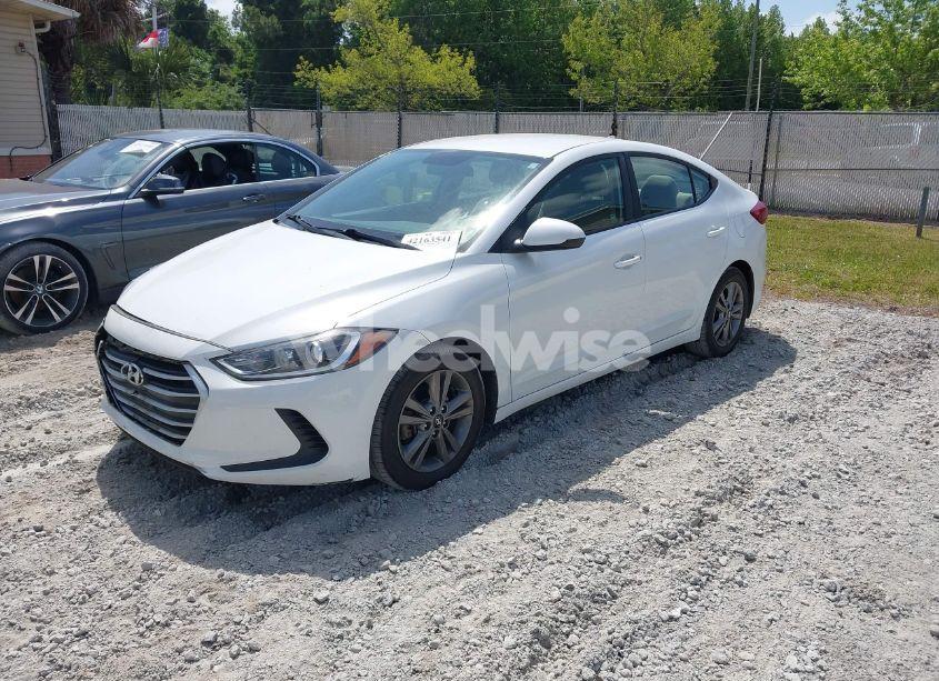 Photo 2 of 2017 Hyundai Elantra SE (VIN 5NPD84LF0HH123720)