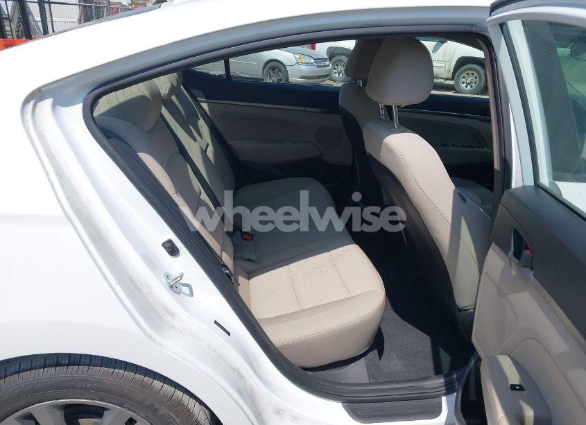 Photo 8 of 2017 Hyundai Elantra SE (VIN 5NPD84LF0HH123720)