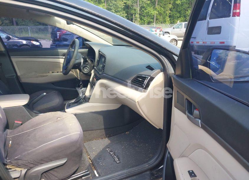 Photo 5 of 2017 Hyundai Elantra SE (VIN 5NPD84LF0HH160251)