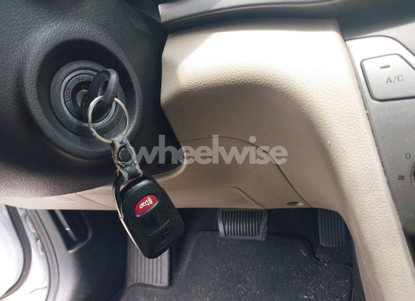 Photo 11 of 2017 Hyundai Elantra SE (VIN 5NPD84LF0HH161884)