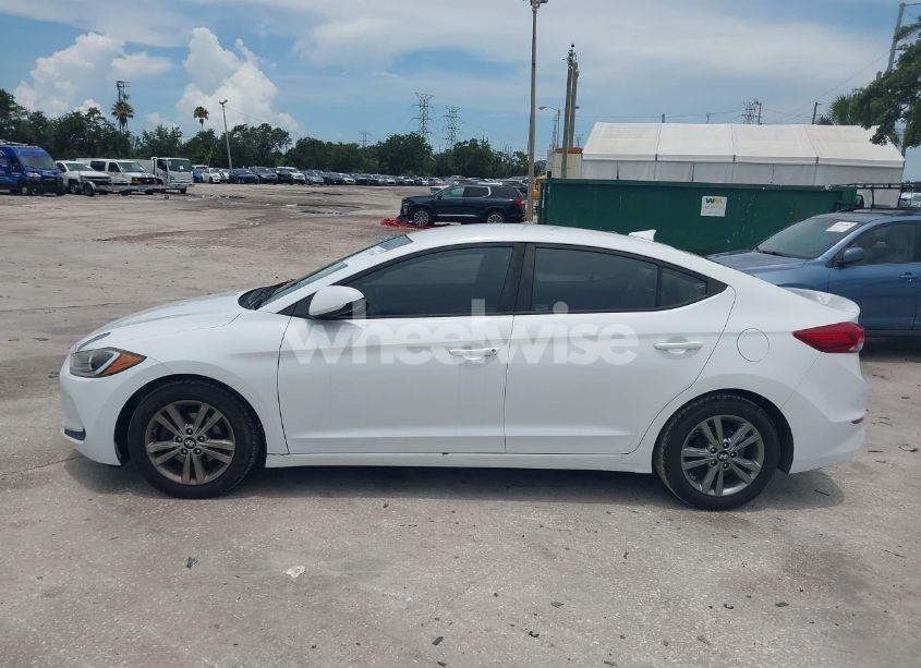 Photo 14 of 2017 Hyundai Elantra SE (VIN 5NPD84LF0HH161884)