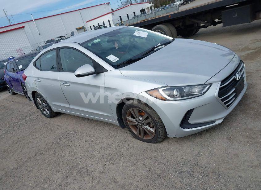2018 Hyundai Elantra SEL (VIN 5NPD84LF0JH214329) main photo
