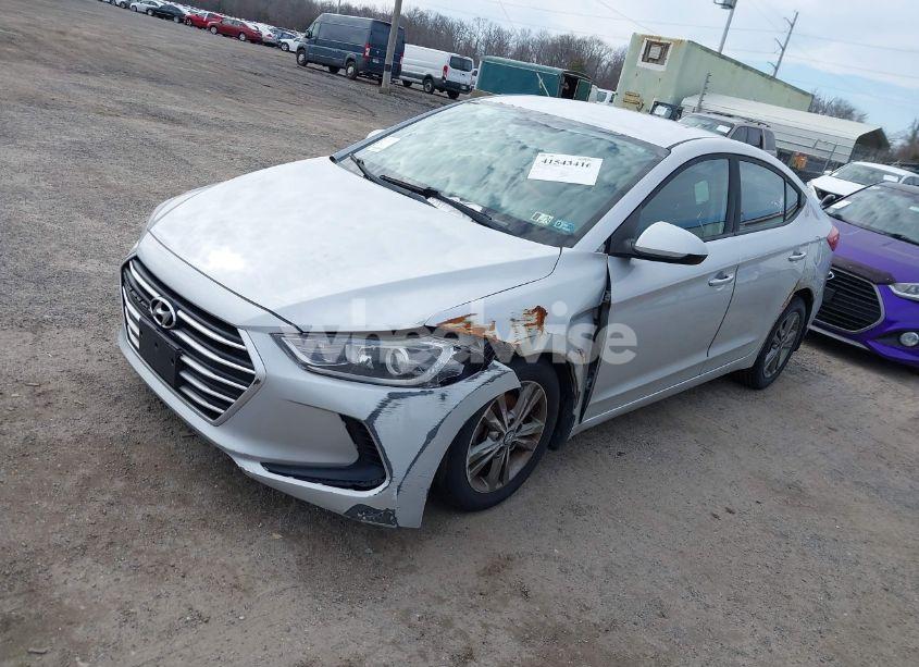 Photo 2 of 2018 Hyundai Elantra SEL (VIN 5NPD84LF0JH214329)