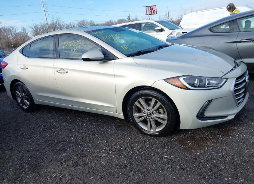 2018 Hyundai Elantra VALUE EDITION (VIN 5NPD84LF0JH221023) main photo