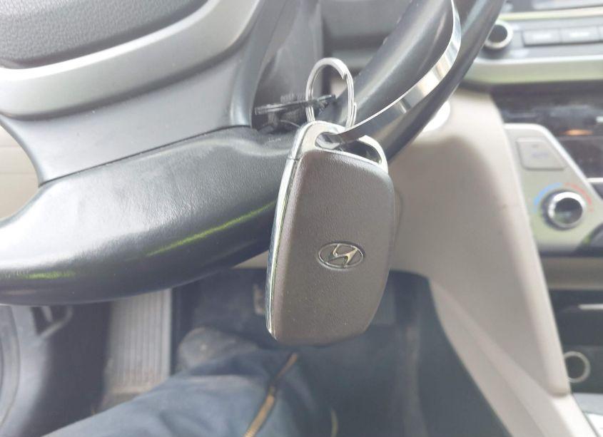 Photo 11 of 2018 Hyundai Elantra VALUE EDITION (VIN 5NPD84LF0JH221023)