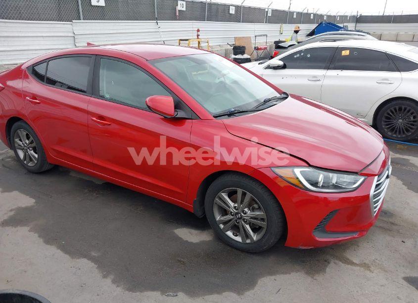 2018 Hyundai Elantra SEL (VIN 5NPD84LF0JH225704) main photo