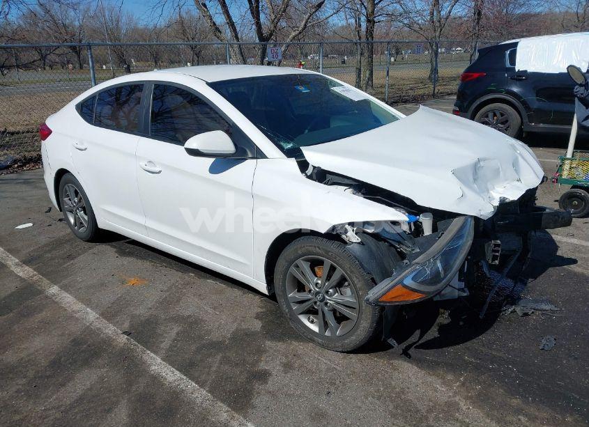 2018 Hyundai Elantra SEL (VIN 5NPD84LF0JH238100) main photo