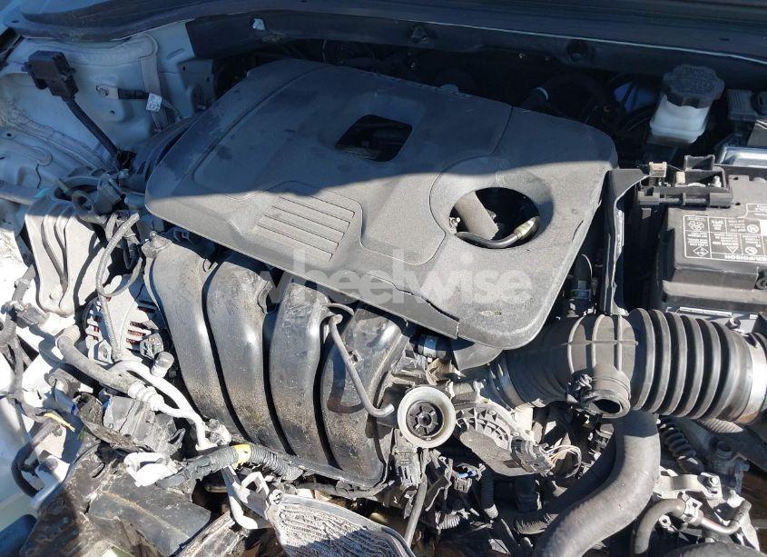 Photo 10 of 2018 Hyundai Elantra SEL (VIN 5NPD84LF0JH275857)