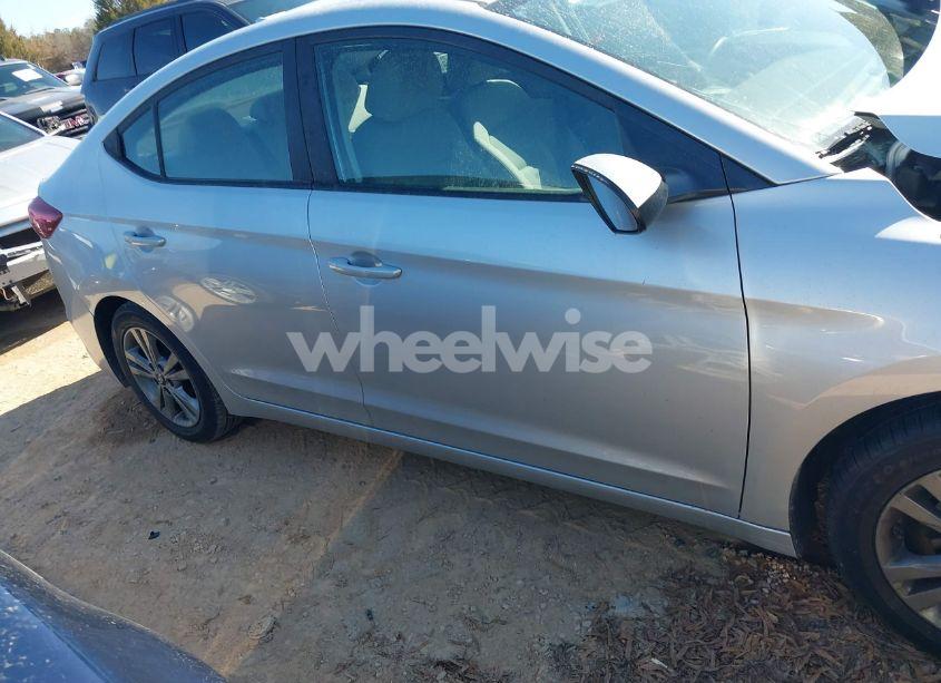 Photo 14 of 2018 Hyundai Elantra SEL (VIN 5NPD84LF0JH275857)