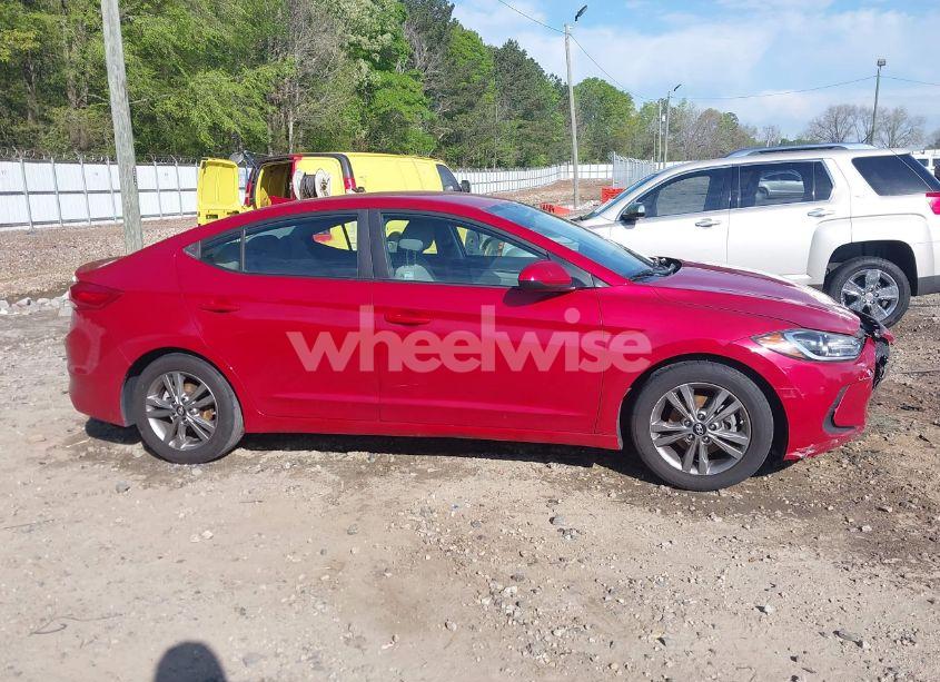 Photo 13 of 2018 Hyundai Elantra SEL (VIN 5NPD84LF0JH304340)