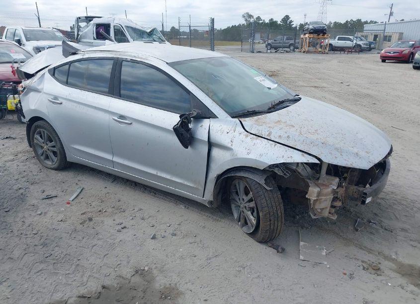 2018 Hyundai Elantra SEL (VIN 5NPD84LF0JH305827) main photo