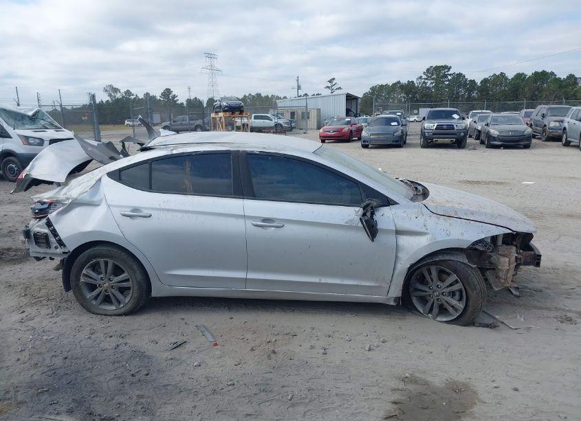 Photo 12 of 2018 Hyundai Elantra SEL (VIN 5NPD84LF0JH305827)